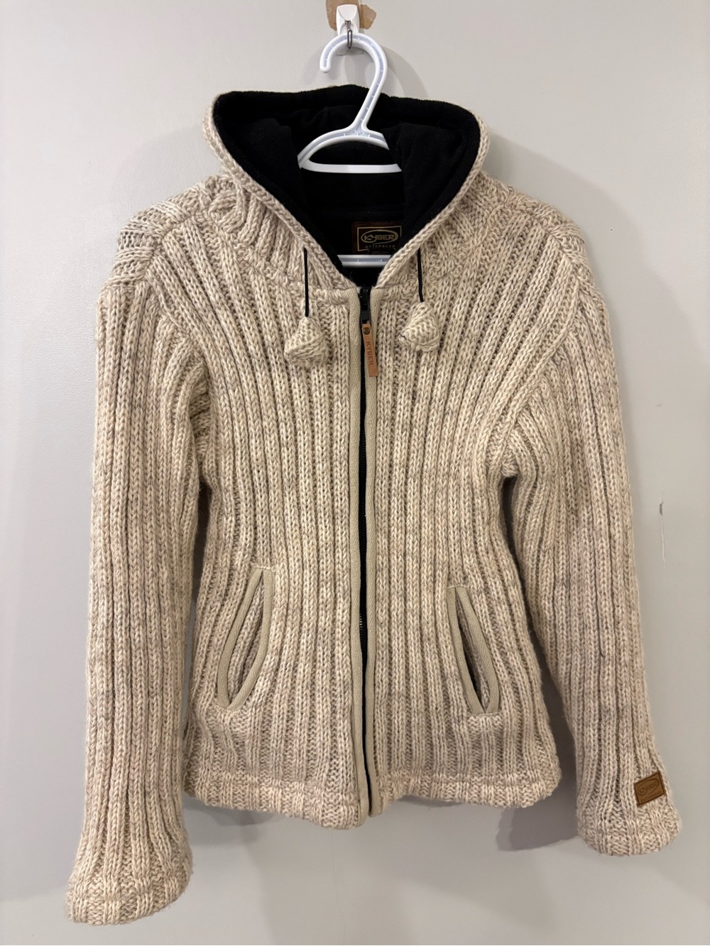 Kyber Outerwear Wool zip up jacket sweater hooded heart toggles